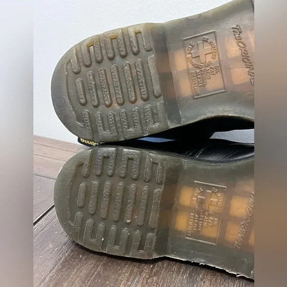 Dr. Martens 1460 Vonda Embroidered Rose Boots Womens size 6 - Picture 11 of 11